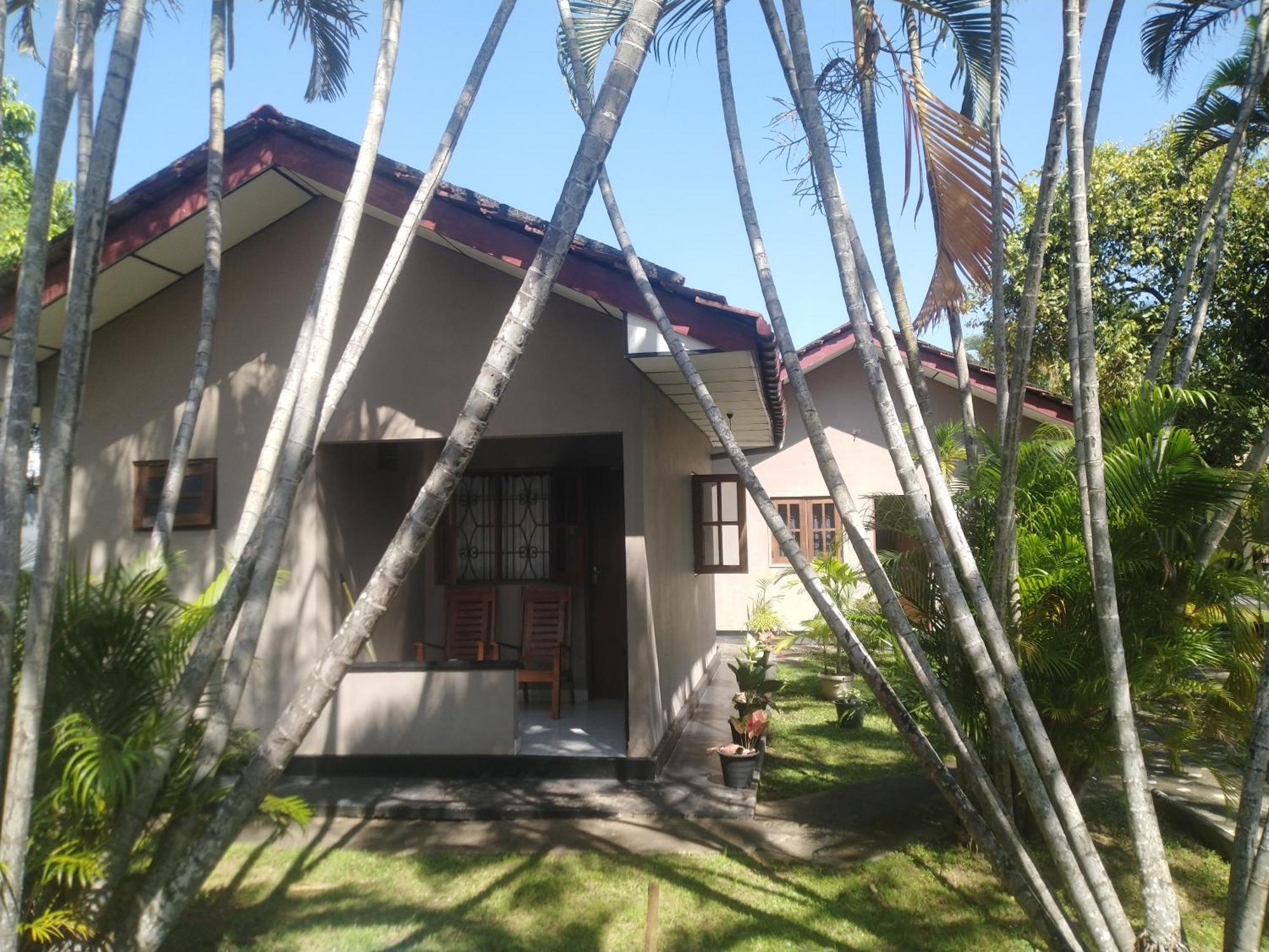 Blue Bell Hotel 尼甘布 外观 照片